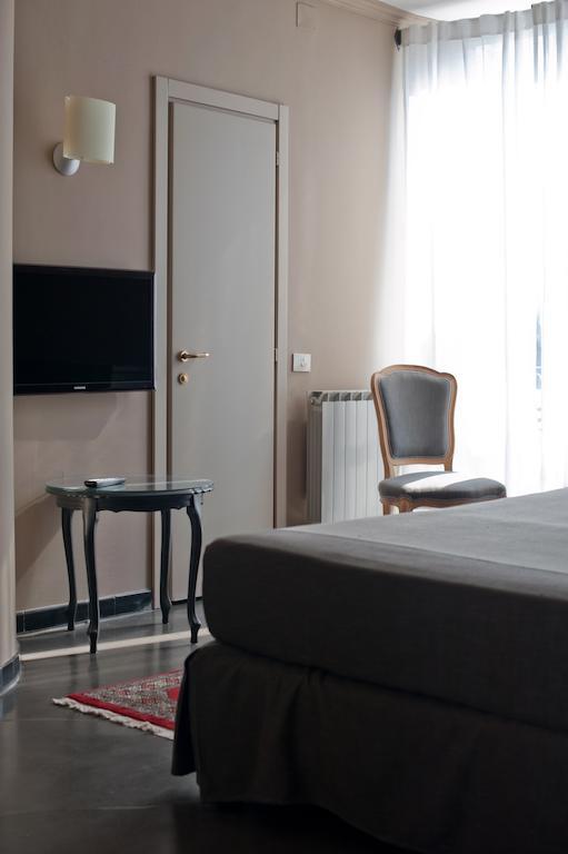 Hotel Italia นอลี ภายนอก รูปภาพ
